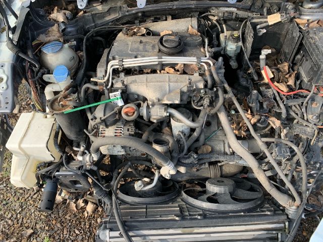 bontott VW TOURAN Jobb első Alsó Első Lengőkar