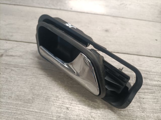 bontott VW TOURAN Jobb első Belső Kilincs