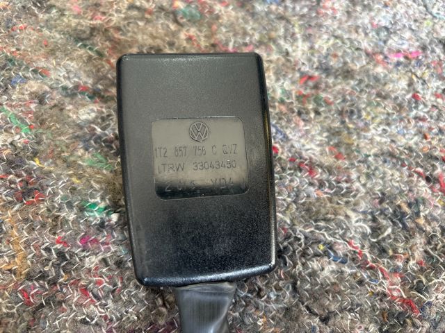 bontott VW TOURAN Jobb első Biztonsági Öv Csat