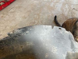 bontott VW TOURAN Jobb első Dobbetét (Kerékjárati, Műanyag)