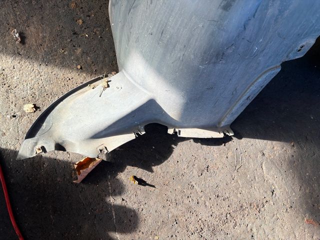 bontott VW TOURAN Jobb első Dobbetét (Kerékjárati, Műanyag)