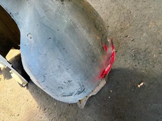 bontott VW TOURAN Jobb első Dobbetét (Kerékjárati, Műanyag)