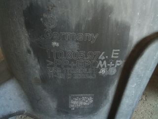 bontott VW TOURAN Jobb első Dobbetét (Kerékjárati, Műanyag)