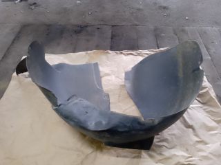 bontott VW TOURAN Jobb első Dobbetét (Kerékjárati, Műanyag)