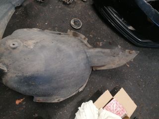 bontott VW TOURAN Jobb első Első Dobbetét (Kerékjárati, Műanyag)