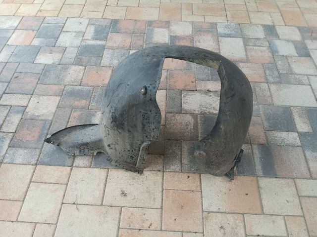 bontott VW TOURAN Jobb első Első Dobbetét (Kerékjárati, Műanyag)