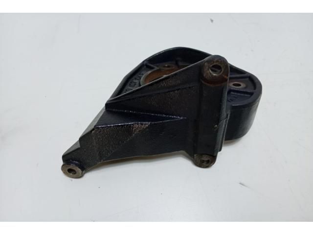 bontott VW TOURAN Jobb első Féltengely Tartó