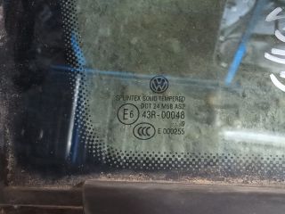 bontott VW TOURAN Jobb első Fixüveg (Ajtóban)