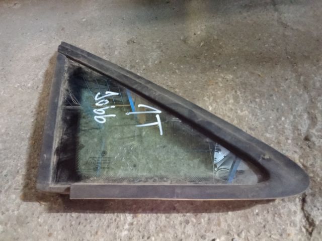 bontott VW TOURAN Jobb első Fixüveg (Ajtóban)