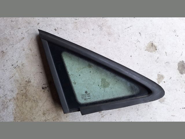 bontott VW TOURAN Jobb első Fixüveg (Ajtóban)