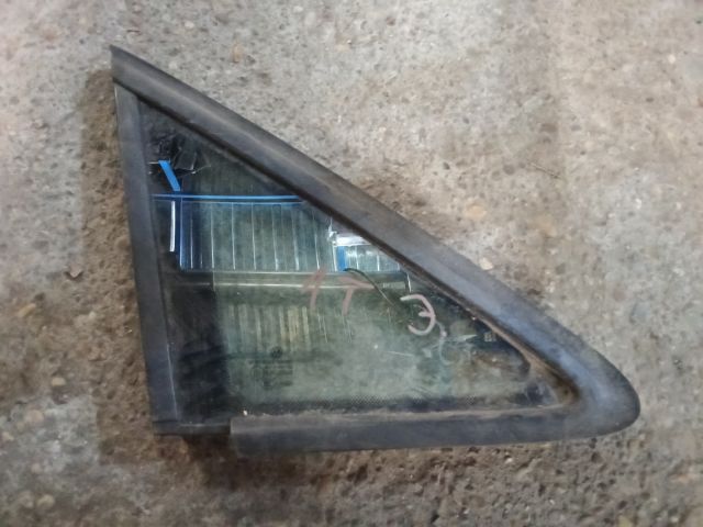 bontott VW TOURAN Jobb első Fixüveg (Ajtóban)