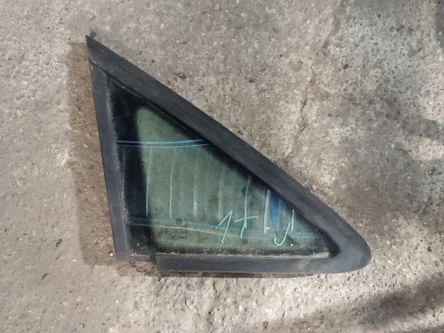 bontott VW TOURAN Jobb első Fixüveg (Ajtóban)