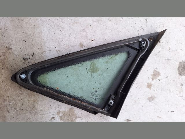 bontott VW TOURAN Jobb első Fixüveg (Ajtóban)