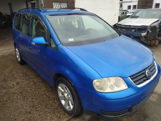 bontott VW TOURAN Jobb első Gumikéder