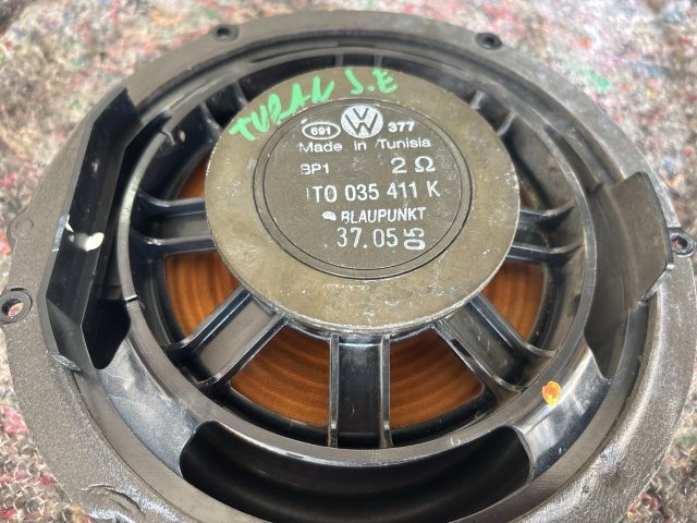 bontott VW TOURAN Jobb első Hangszóró