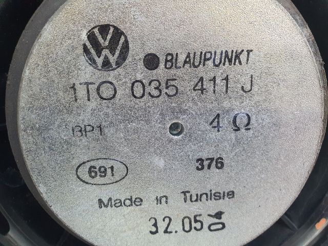 bontott VW TOURAN Jobb első Hangszóró