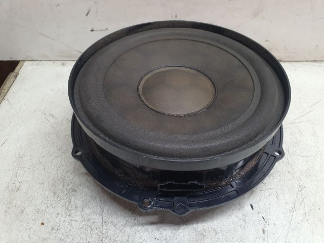 bontott VW TOURAN Jobb első Hangszóró