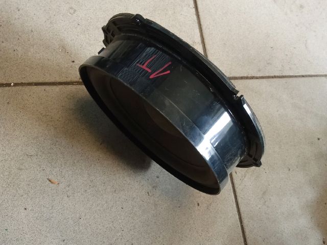 bontott VW TOURAN Jobb első Hangszóró