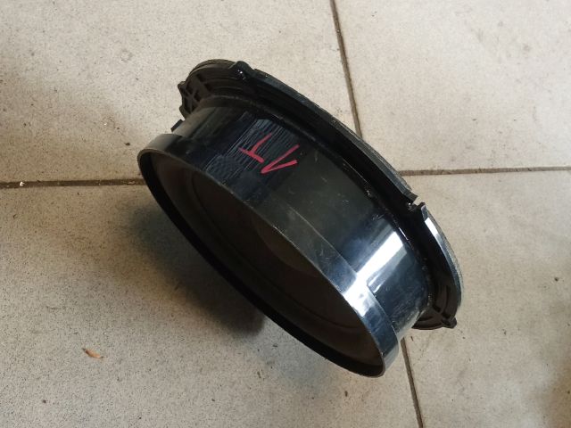 bontott VW TOURAN Jobb első Hangszóró