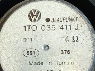 bontott VW TOURAN Jobb első Hangszóró