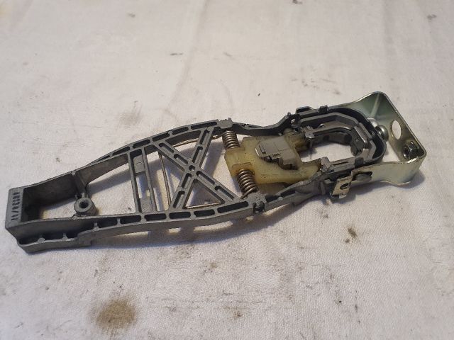 bontott VW TOURAN Jobb első Külső Kilincsfészek