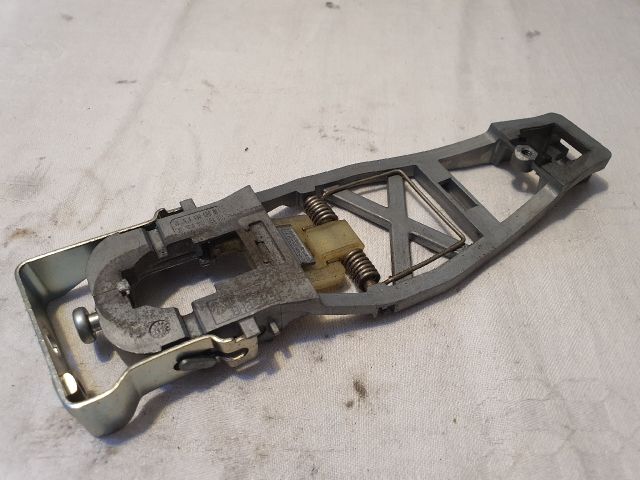 bontott VW TOURAN Jobb első Külső Kilincsfészek