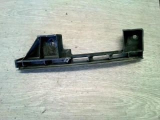 bontott VW TOURAN Jobb első Lökhárító Tartó (Műanyag)