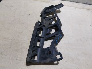 bontott VW TOURAN Jobb első Lökhárító Tartó (Műanyag)