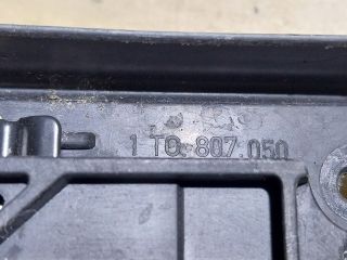 bontott VW TOURAN Jobb első Lökhárító Tartó (Műanyag)