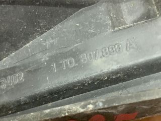 bontott VW TOURAN Jobb első Oldal Lökhárító Tartó (Műanyag)