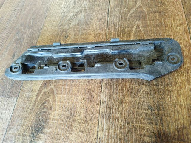 bontott VW TOURAN Jobb első Oldal Lökhárító Tartó (Műanyag)