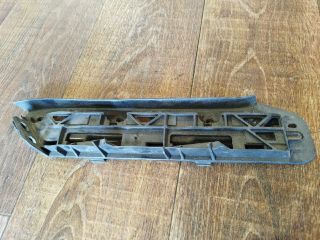 bontott VW TOURAN Jobb első Oldal Lökhárító Tartó (Műanyag)