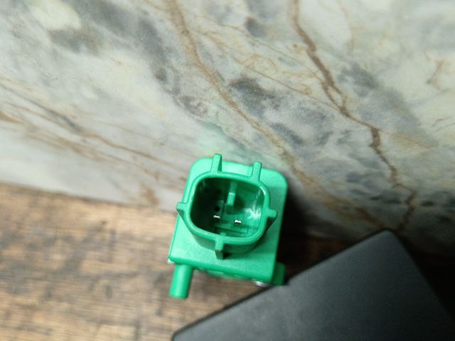 bontott VW TOURAN Jobb első Oldal Ütközés Érzékelő