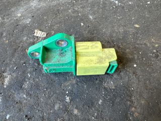 bontott VW TOURAN Jobb első Oldal Ütközés Érzékelő