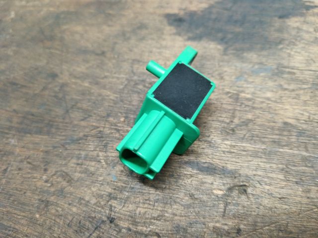 bontott VW TOURAN Jobb első Oldal Ütközés Érzékelő