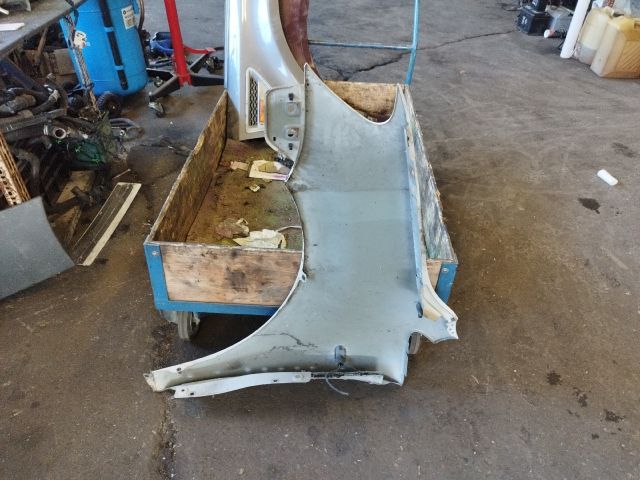 bontott VW TOURAN Jobb első Sárvédő