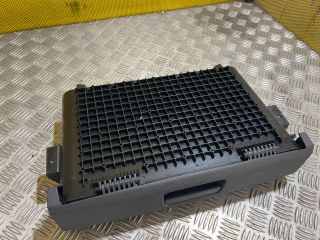 bontott VW TOURAN Jobb első Tároló Rekesz