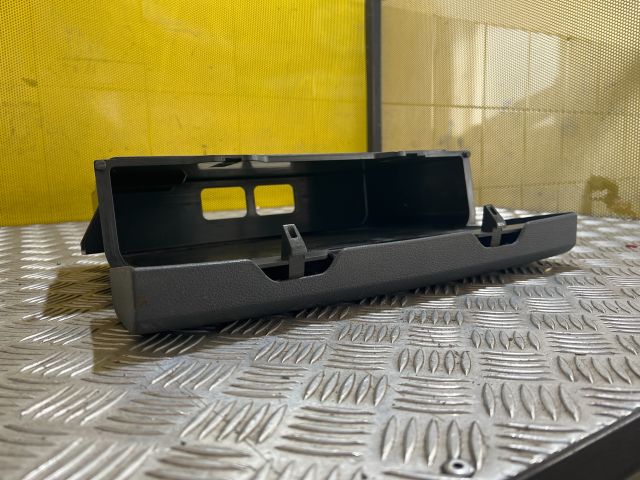 bontott VW TOURAN Jobb első Tároló Rekesz