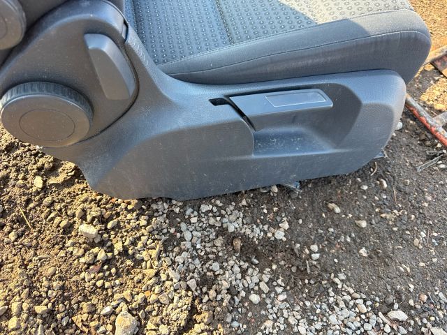 bontott VW TOURAN Jobb első Ülés