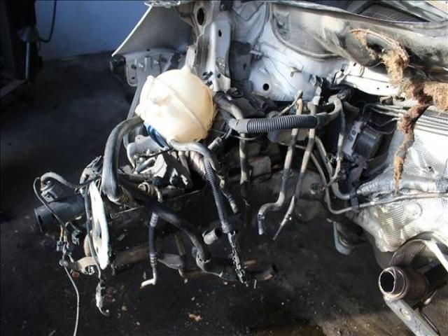 bontott VW TOURAN Jobb első Ütközéscsillapító