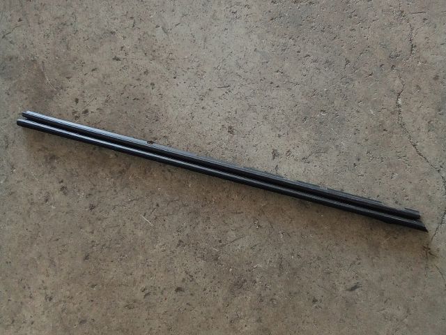 bontott VW TOURAN Jobb első Vízlehúzó Gumicsík