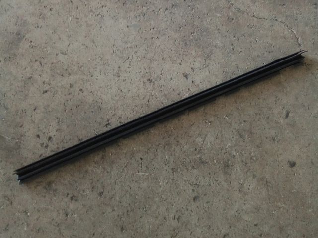 bontott VW TOURAN Jobb első Vízlehúzó Gumicsík