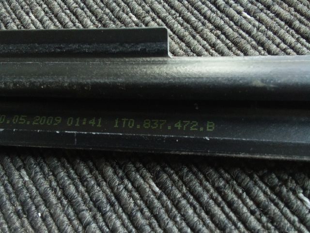 bontott VW TOURAN Jobb első Vízlehúzó Gumicsík