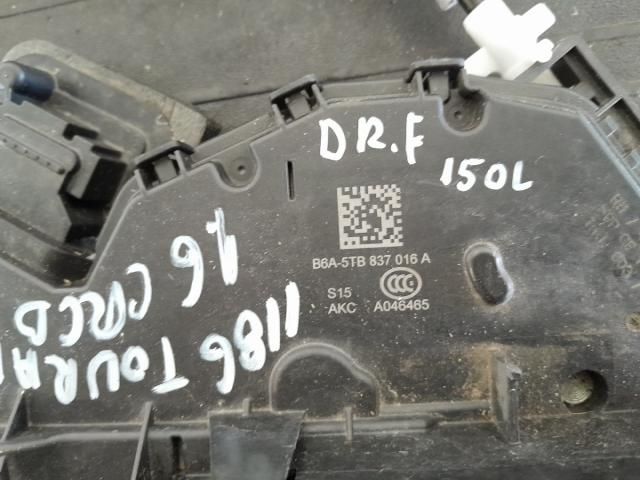 bontott VW TOURAN Jobb első Zsanér