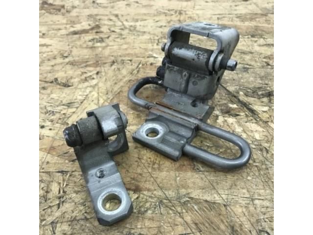 bontott VW TOURAN Jobb első Zsanér