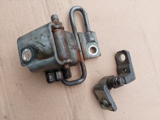 bontott VW TOURAN Jobb első Zsanér