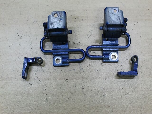 bontott VW TOURAN Jobb első Zsanér