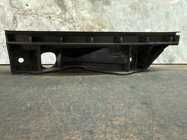 bontott VW TOURAN Jobb Fényszóró Tartó