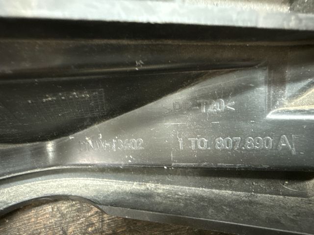 bontott VW TOURAN Jobb Fényszóró Tartó