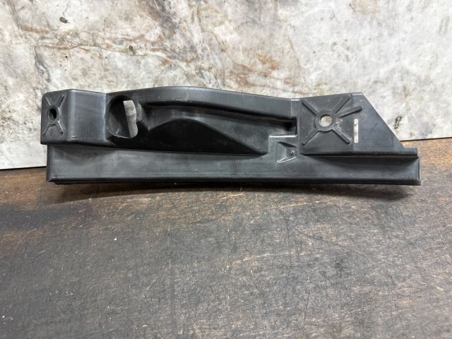 bontott VW TOURAN Jobb Fényszóró Tartó